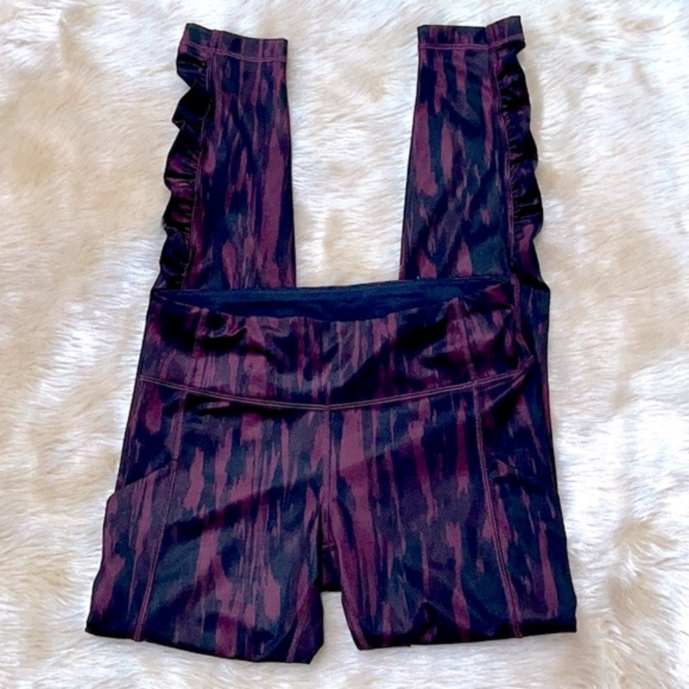 Lululemon Speed Tight IV Leggings
Bordeaux Animal Print